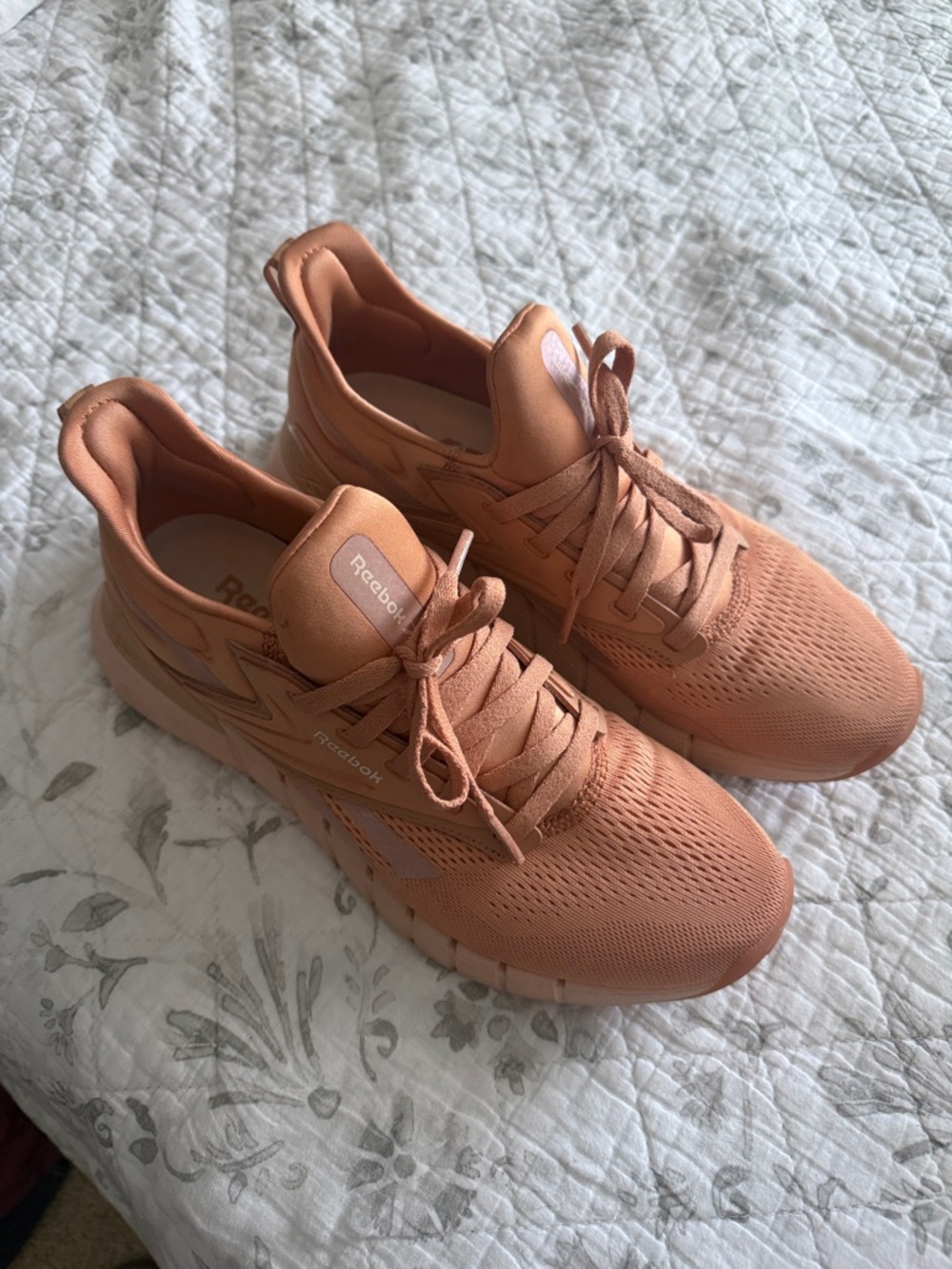 Reebok Women's Nano Gym sneakers 10.5 light pink/copper
